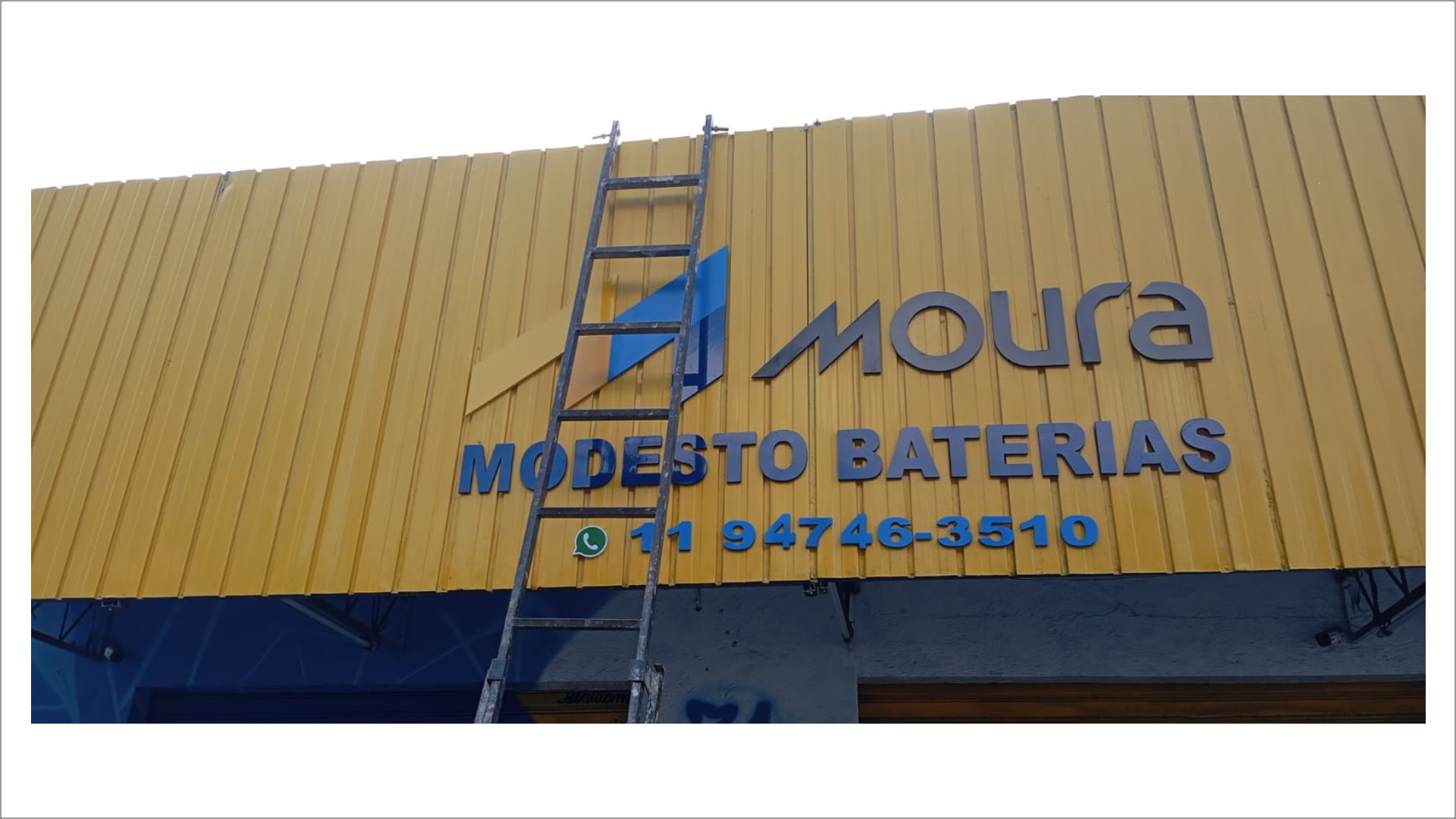 Letra caixa em metal